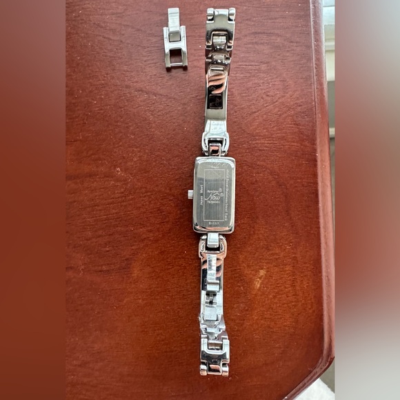 Watch - Picture 4 of 5